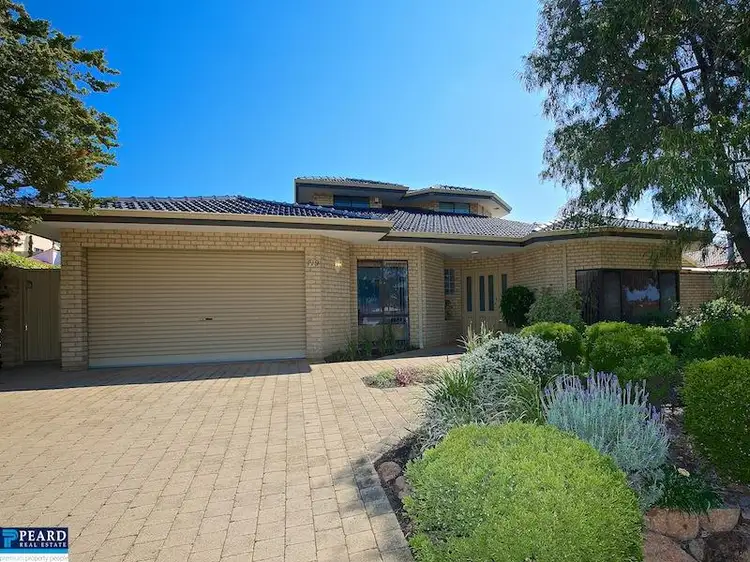 119 Castlecrag Drive, Kallaroo WA 6025