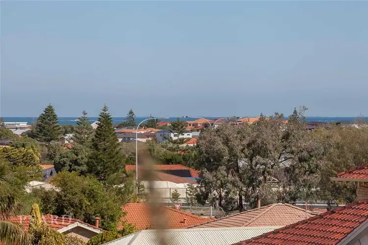 Second view of Homely house listing, 5 Yardarm Court, Ocean Reef WA 6027