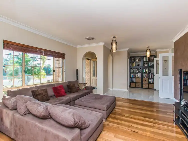 40 Wimbledon Drive, Kingsley WA 6026