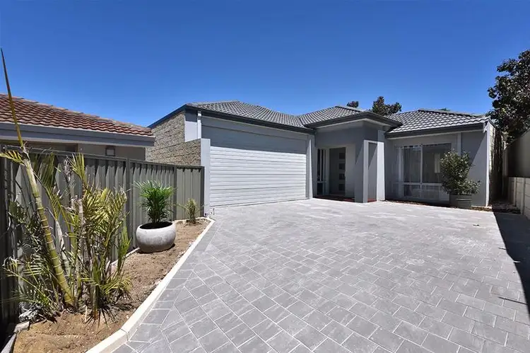 4a Medford Court, Woodvale WA 6026