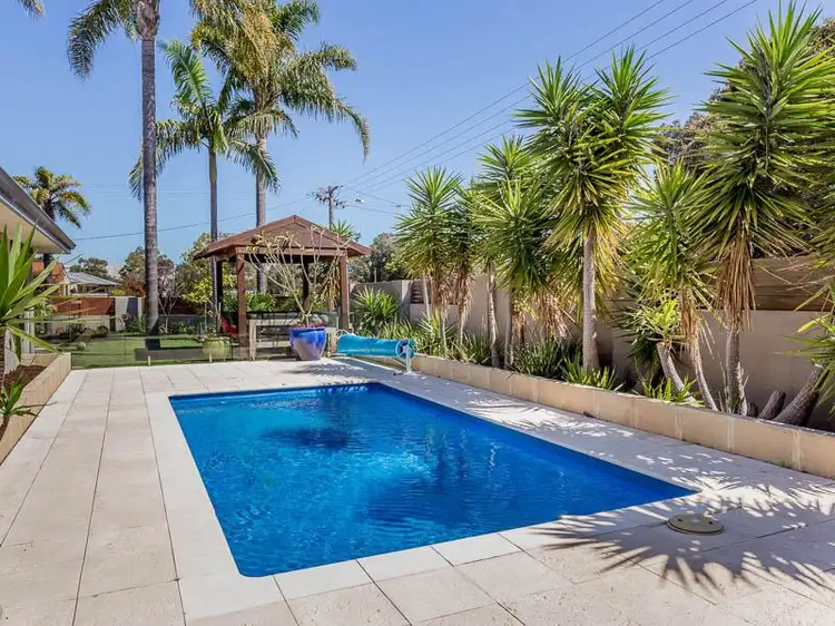 1 Whitely Street, Hamersley WA 6022