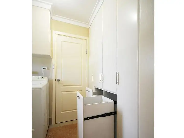 5 Maquire Road, Hillarys WA 6025