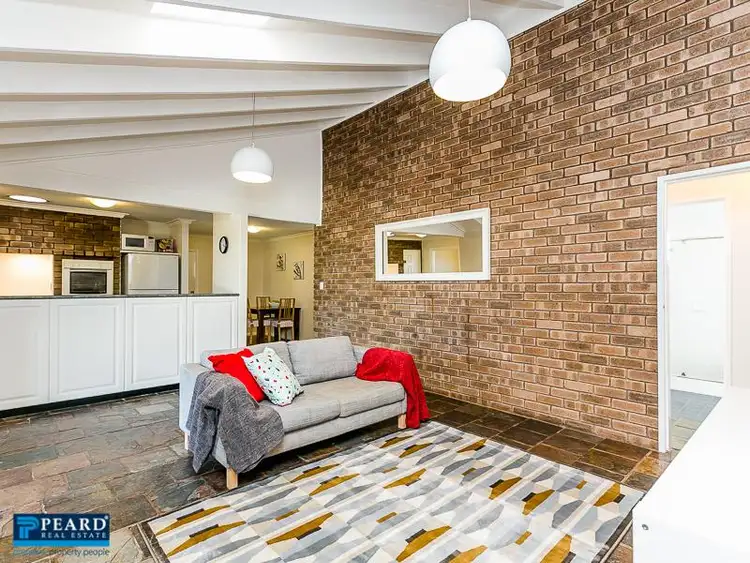 Seventh view of Homely house listing, 10 Cripps Court, Duncraig WA 6023