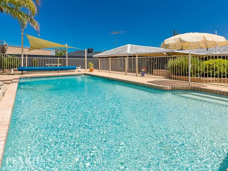 12 Abney Street, Beldon WA 6027