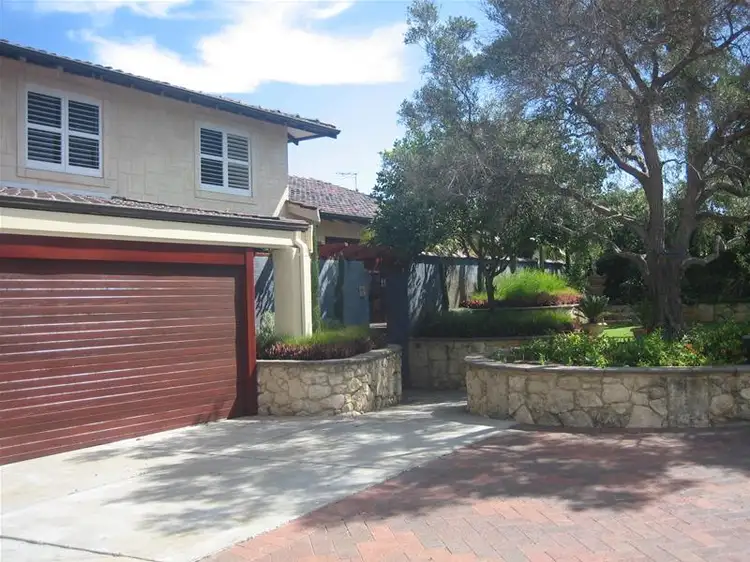 10 Halgania Way, Duncraig WA 6023