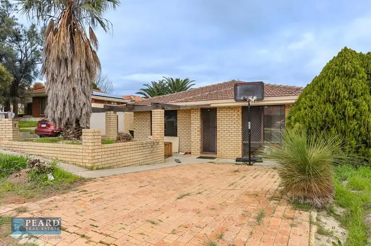 14 Windarra Heights, Marangaroo WA 6064