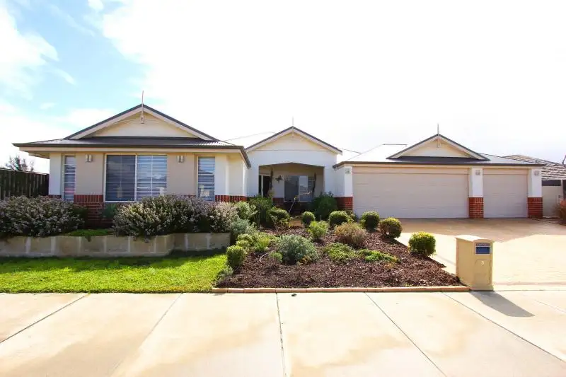 Main view of Homely house listing, 5 Wistful Parade, Aveley WA 6069