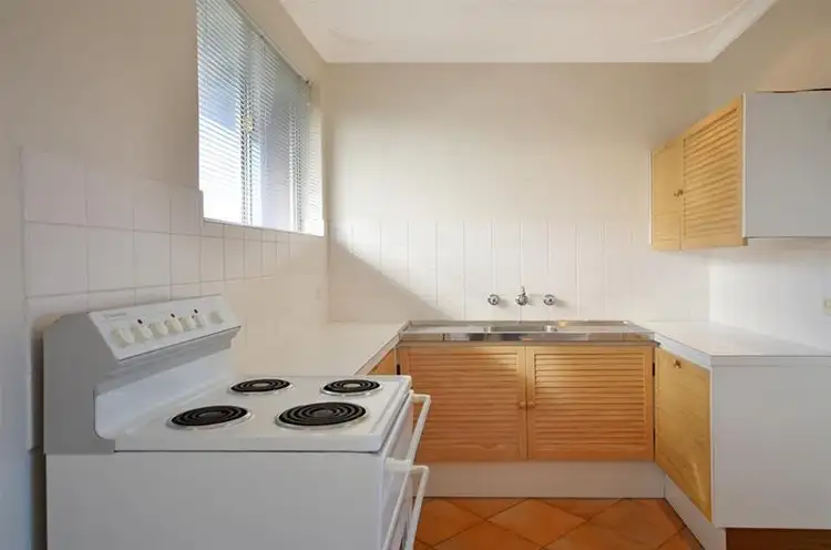 Fifth view of Homely unit listing, 10/34 North Beach Road, North Beach WA 6020