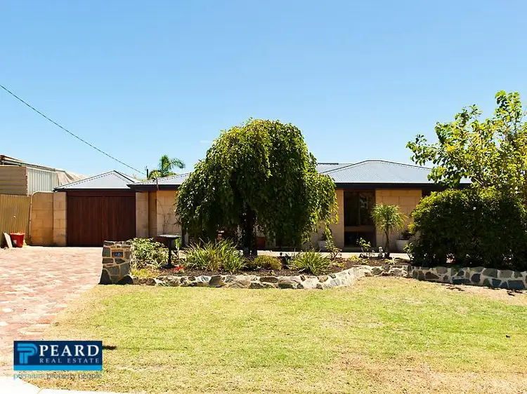 15 Lowes Way, Padbury WA 6025