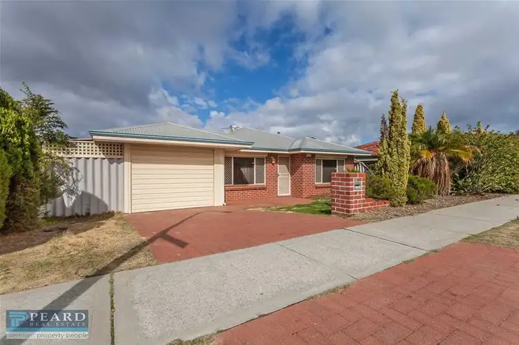 18 Honours Rise, Marangaroo WA 6064