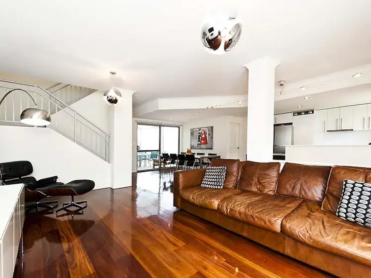 Sixth view of Homely house listing, 10 Fenian Pass, Hillarys WA 6025