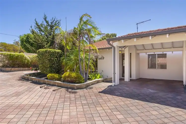 1/14 Alga Street, Scarborough WA 6019