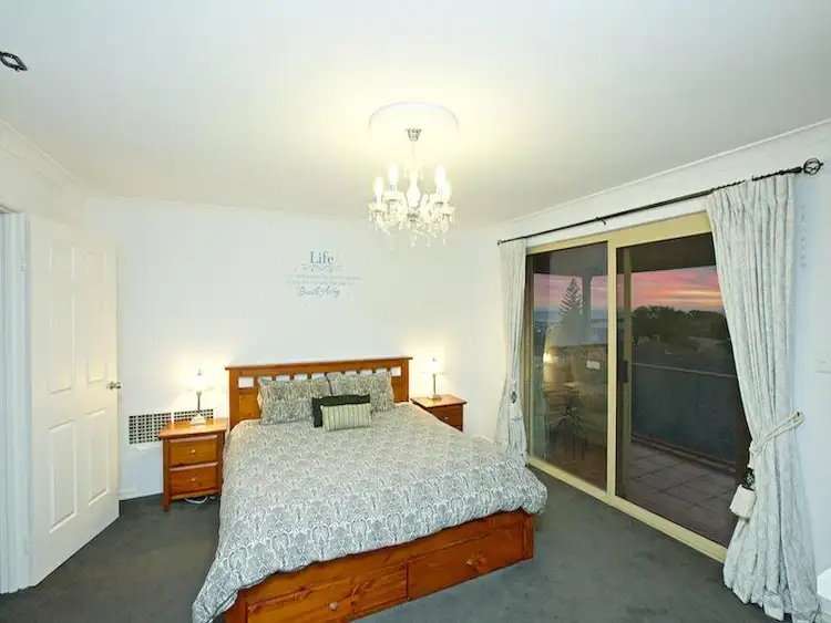 Seventh view of Homely house listing, 10 Spur Court, Ocean Reef WA 6027