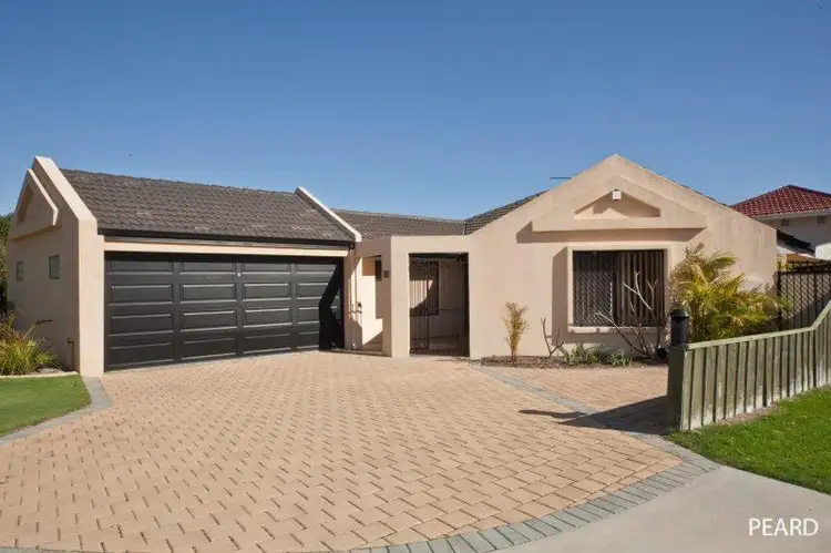 14 Lorica Cove, Hillarys WA 6025