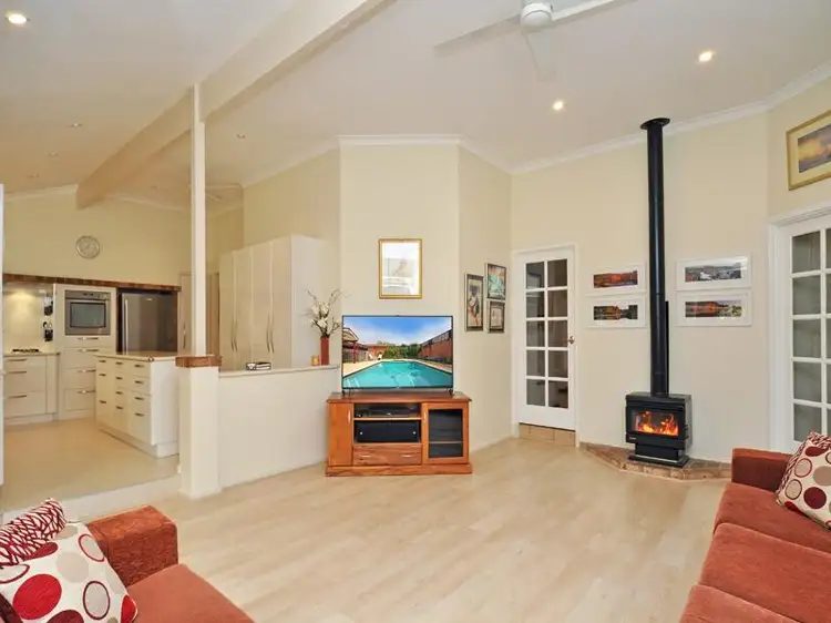 70 Dollis Way, Kingsley WA 6026