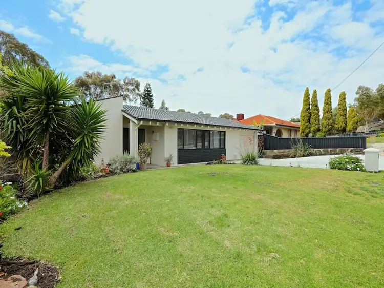 15 Flinders Avenue, Hillarys WA 6025