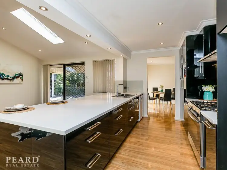 9 Inveraray Crescent, Hamersley WA 6022