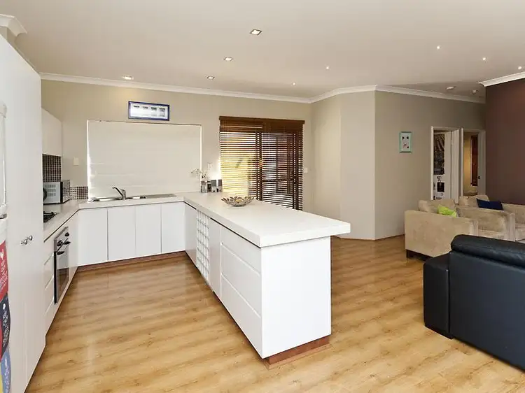 66 Manning Street, Scarborough WA 6019