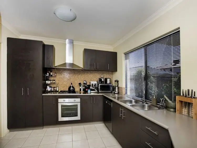 Fifth view of Homely townhouse listing, 2/213 Holbeck Street, Doubleview WA 6018