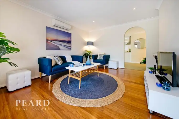 1/13 Alga Street, Scarborough WA 6019