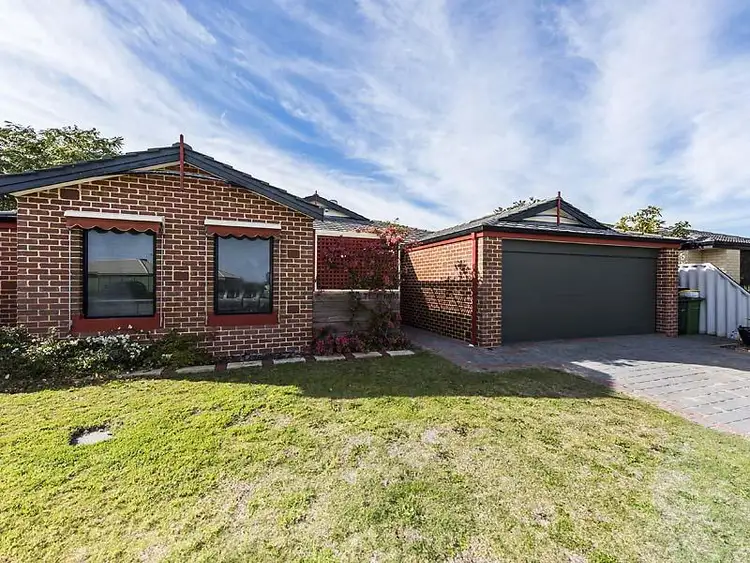 Second view of Homely house listing, 7 La Estrada Way, Port Kennedy WA 6172