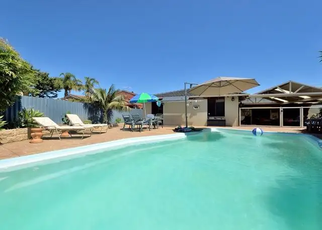 30 Donald Drive, Safety Bay WA 6169