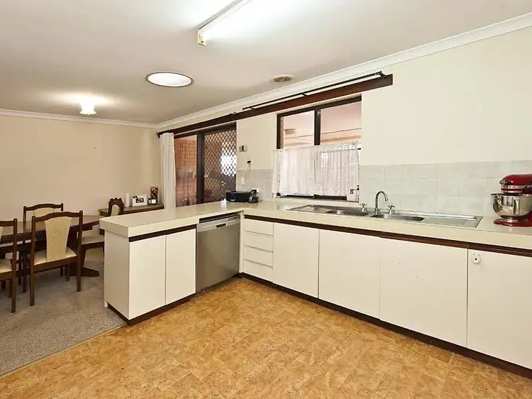 Fifth view of Homely house listing, 9 Eliot Close, Parmelia WA 6167