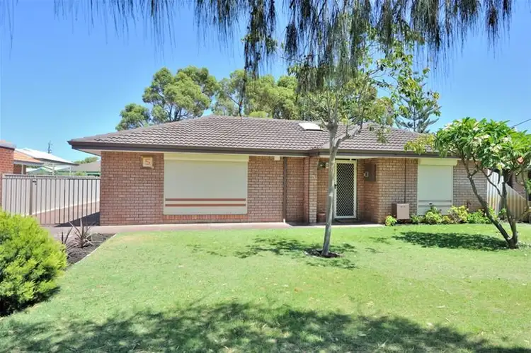 5 Cowan Place, Safety Bay WA 6169