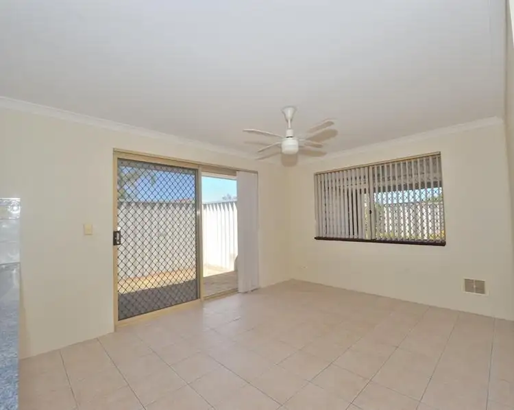 Seventh view of Homely house listing, 2 Manta Court, Warnbro WA 6169