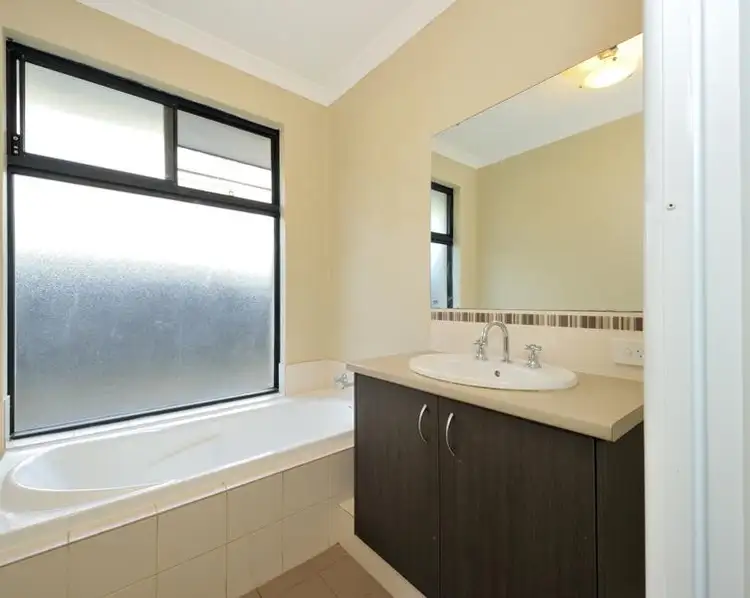 Sixth view of Homely house listing, 10 Arthurian Way, Baldivis WA 6171