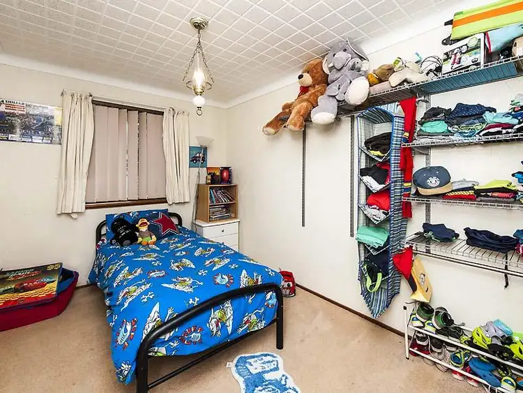 Seventh view of Homely house listing, 4 Waterton Way, Cooloongup WA 6168