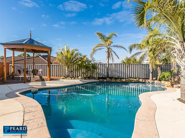 4 Greengate Court, Beldon WA 6027