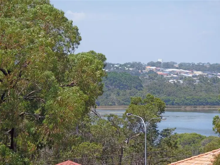 Sixth view of Homely house listing, 4 Setoma Court, Joondalup WA 6027
