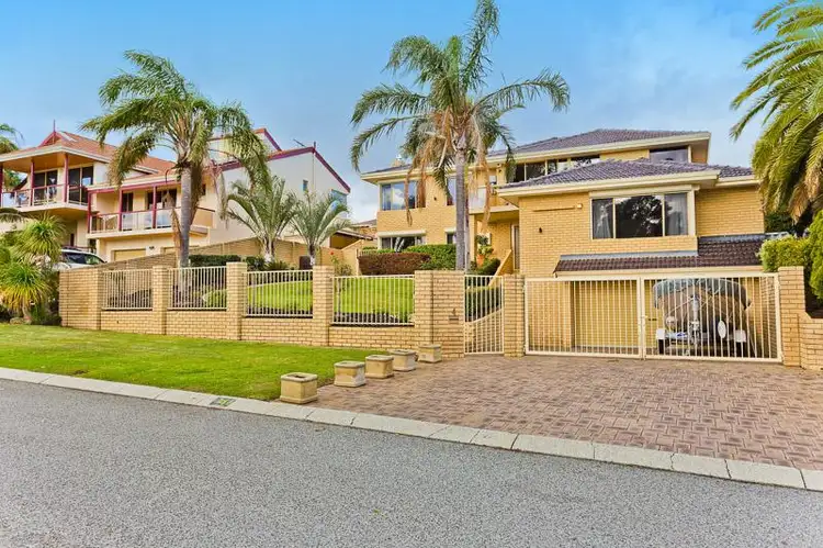 4 Ulric Court, Duncraig WA 6023