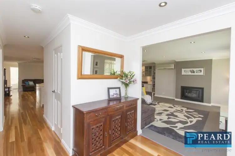 9 Lockyer Court, Duncraig WA 6023
