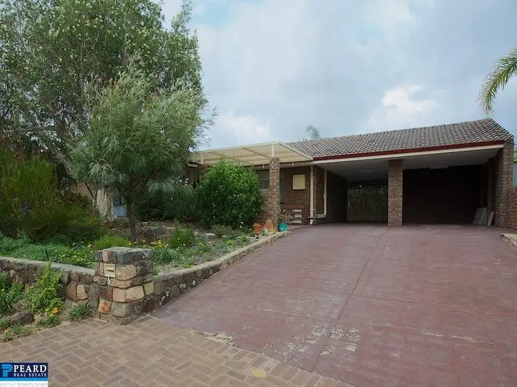 6 Defoe Court, Kingsley WA 6026