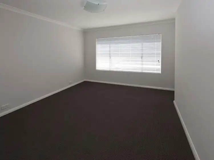 Fourth view of Homely apartment listing, 2/196 Huntriss Road, Doubleview WA 6018