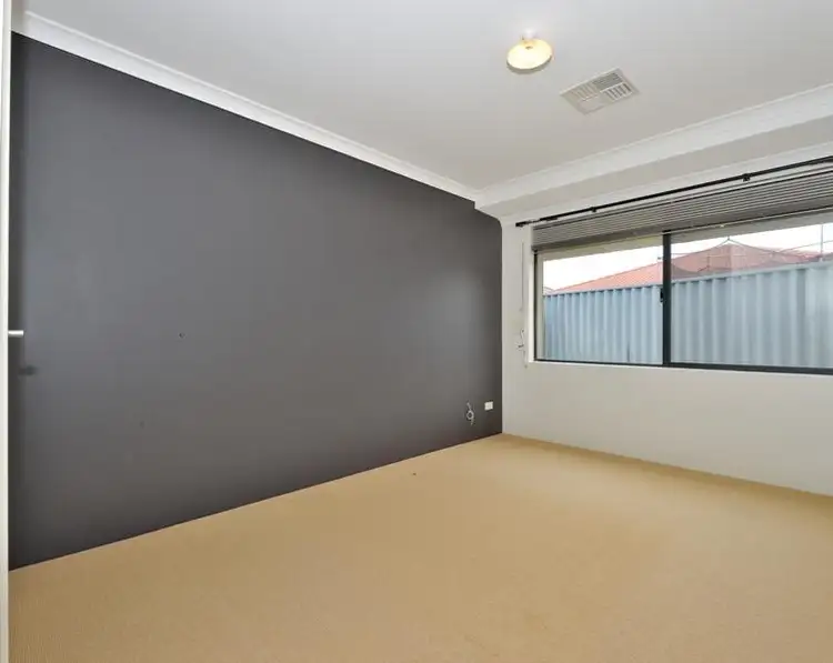 Fifth view of Homely house listing, 5 Evian Glen, Port Kennedy WA 6172
