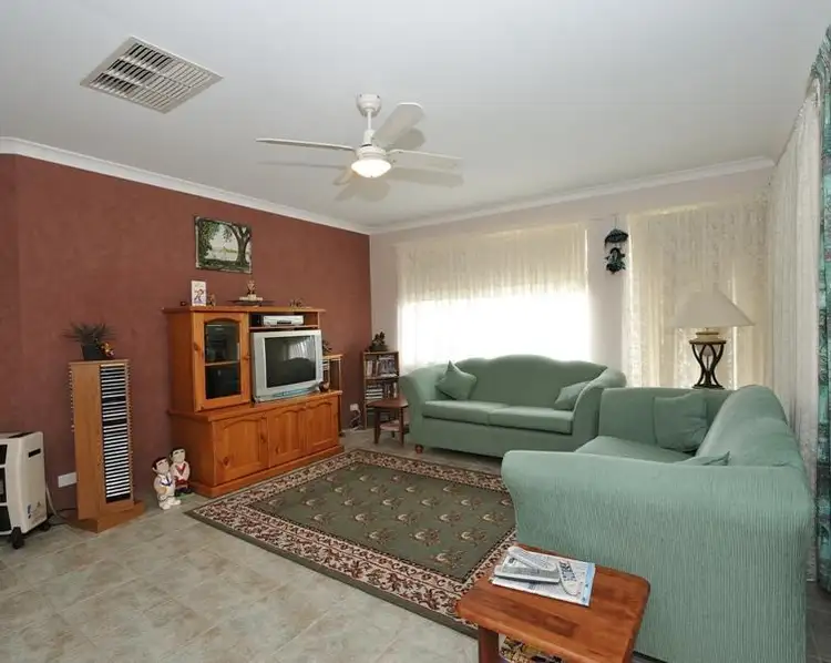 Second view of Homely house listing, 33 Silvertop Circle, Warnbro WA 6169