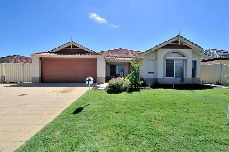 8 Benooka Grange, Lakelands WA 6180