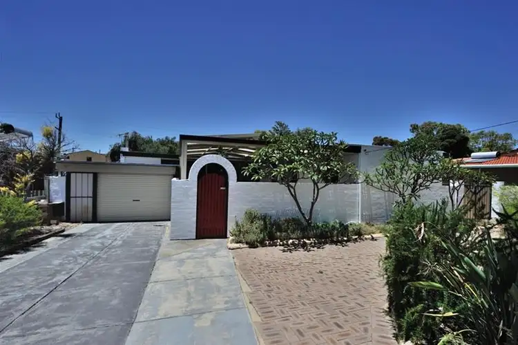 16 Corona Close, Rockingham WA 6168