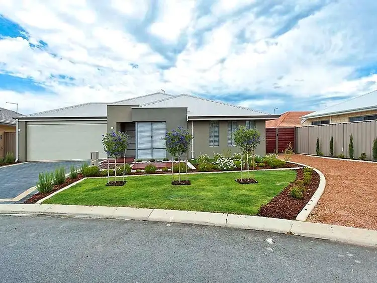 13 Rochdale Circle, Meadow Springs WA 6210