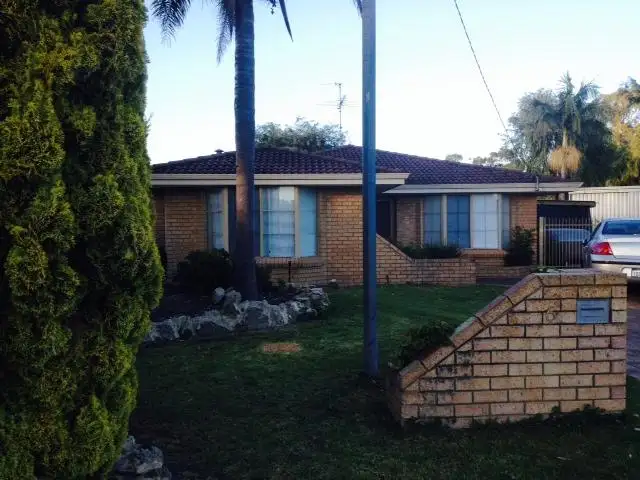 5 Dundas Place, Greenfields WA 6210