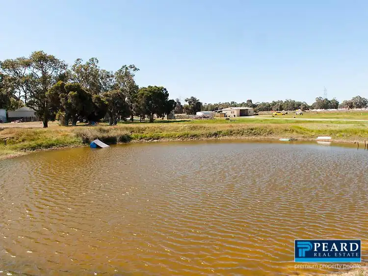35 Cobb & Co Road, Pinjarra WA 6208