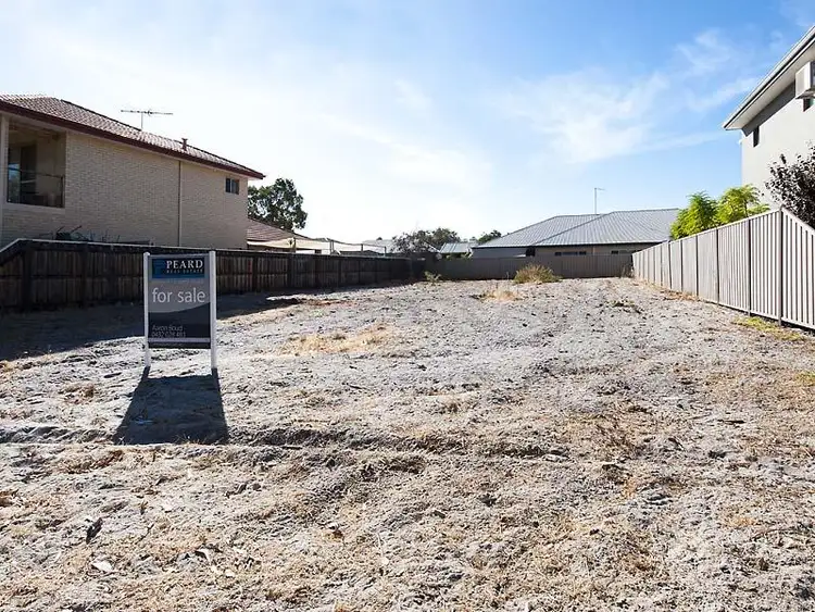 24 Chatsworth Drive, Erskine WA 6210