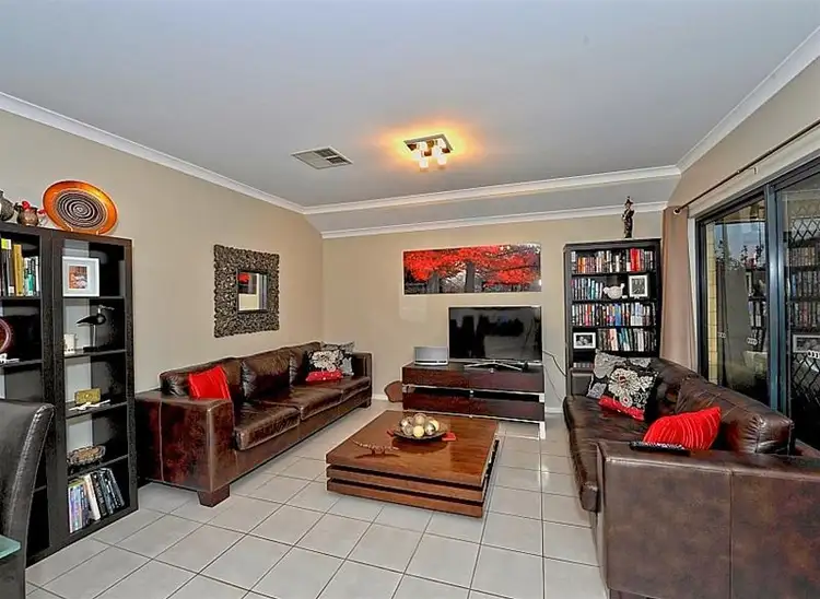 1/32 Churchill Avenue, Dudley Park WA 6210