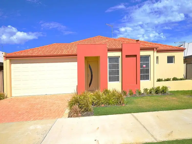 30 Oakleigh Drive, Erskine WA 6210