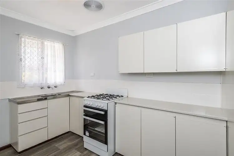 7/4 Uldina Place, Pinjarra WA 6208