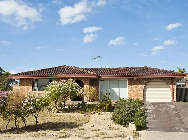 90 Waterford Drive, Hillarys WA 6025