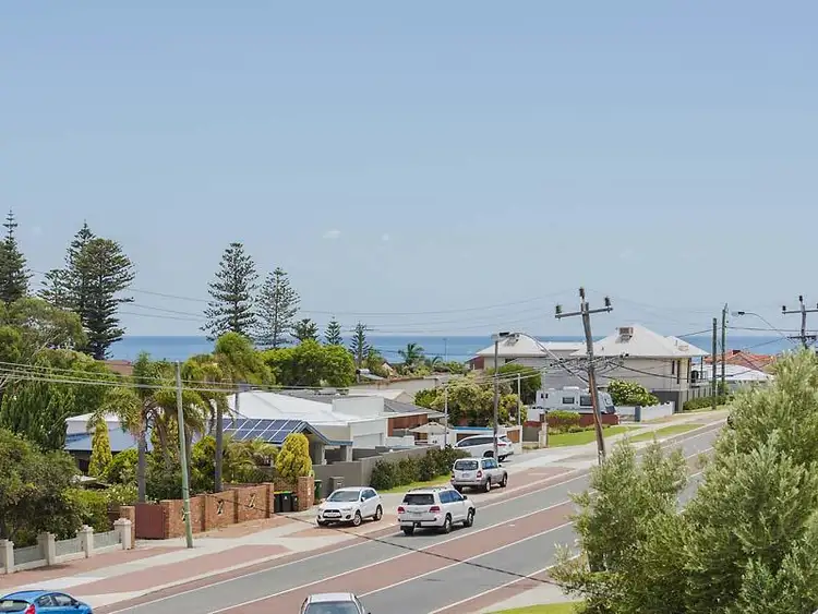 51 Beach Road, Marmion WA 6020